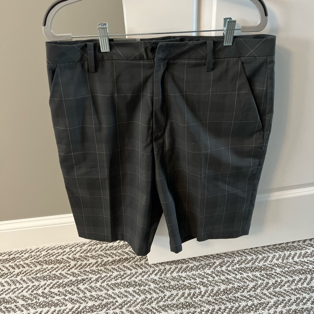 Ashworth golf shorts size 34 brand new with tags